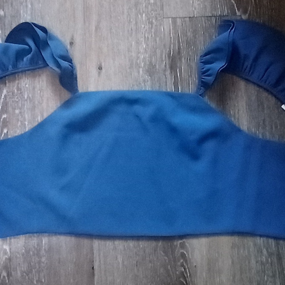 Alice + Olivia Royal Blue Ruffled Strap Crop Top - Picture 15 of 16